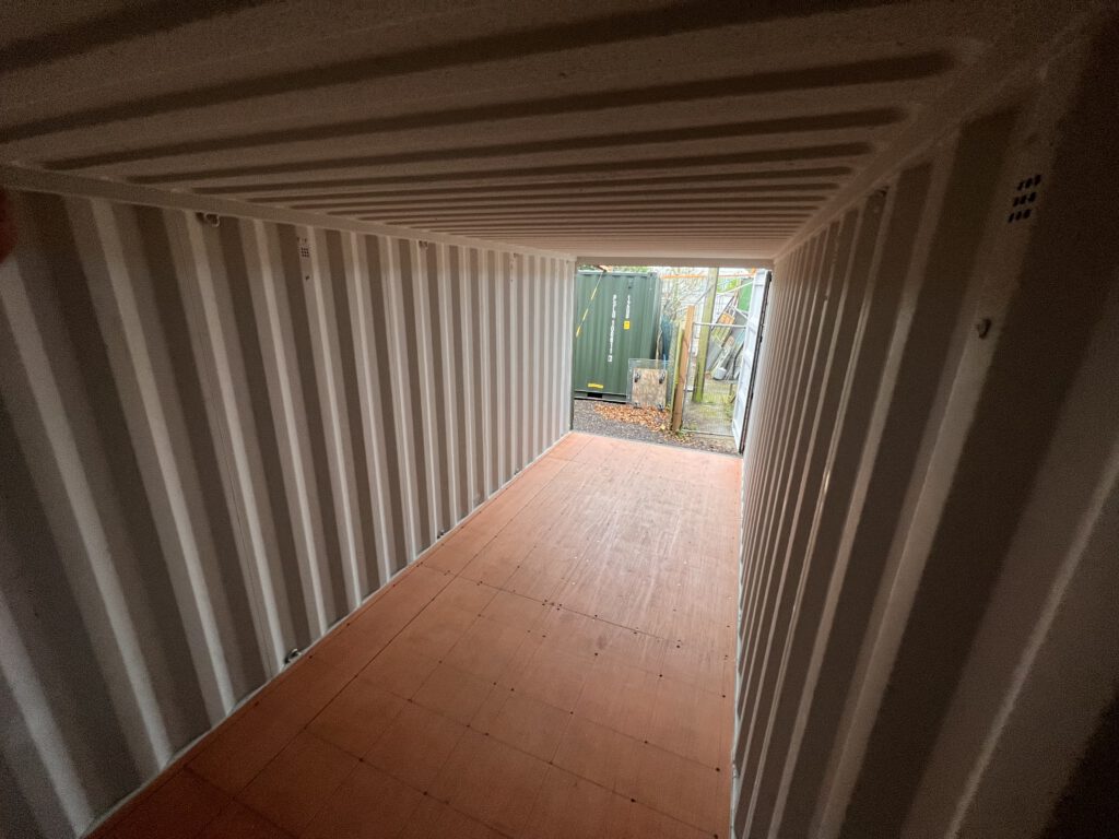 contact self storage hire